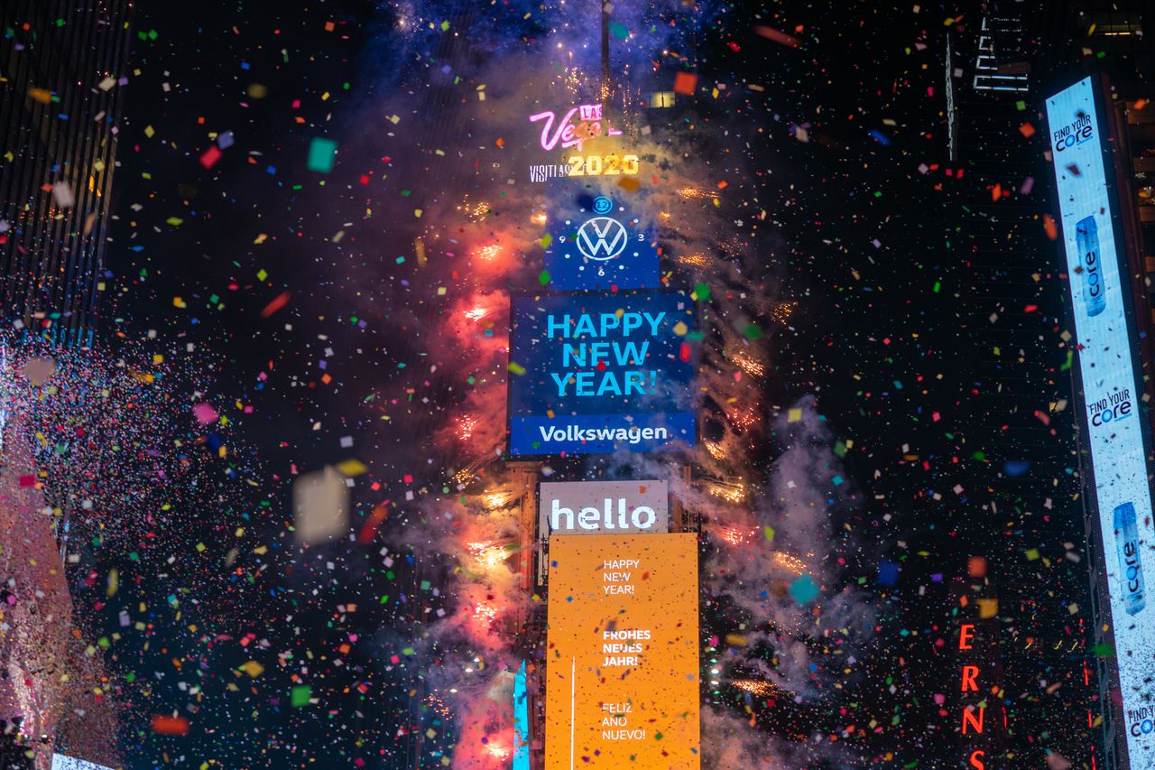 hulu new years countdown 2021